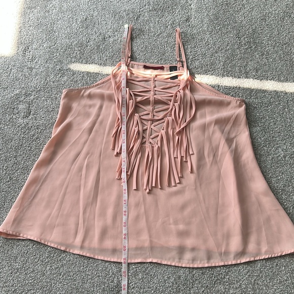 Women’s Buckle BKE Red Peach Fringe Tank-Top Medium - Picture 6 of 8